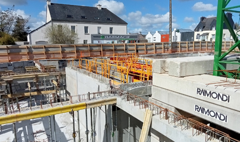 Praca na budowie za granicą - budowa we Francji